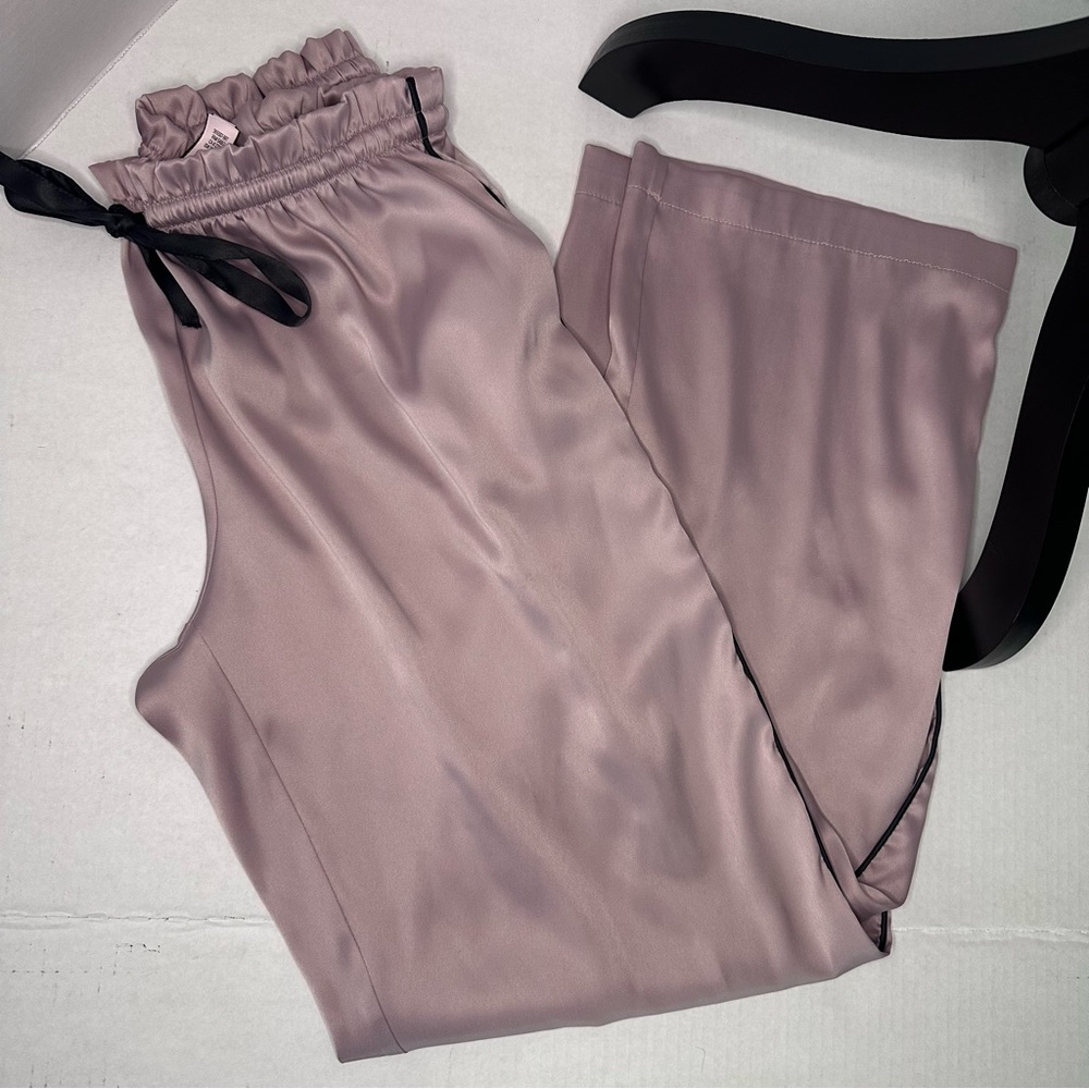 Victoria’s Secret | Women's Pink & Black Satin Matching Pajama Set | Size Small - Picture 5 of 6